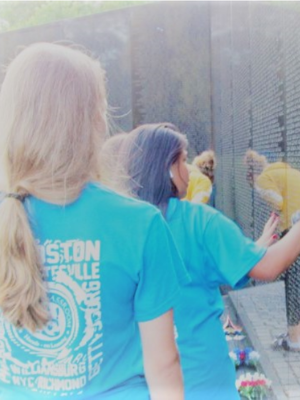 Students at Vietnam War Memorial