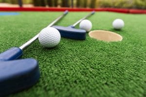 Glow in the dark miniature golf